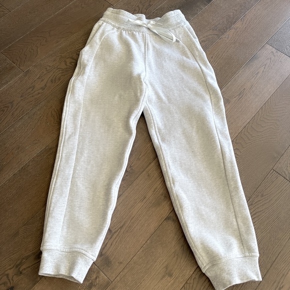 ☑️LULULEMON SCUBA CROPPED 7/8 JOGGER LIGHT GRAY XXS - Picture 5 of 8